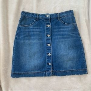 🌟MUST GO🌟 H&M denim button up mini skirt